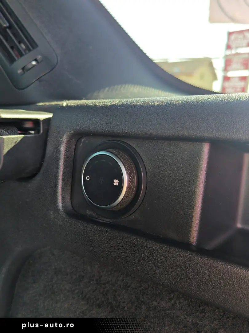 LAND ROVER DISCOVERY SPORT 4X4 7 LOCURI 2.2 D 150CP