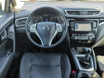 NISSAN QASHQAI 1.6D 4X4 2015 131CP