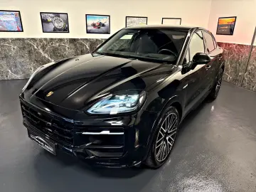 PORSCHE Cayenne Coupe E-Hybrid Heasup Pano Massage PASM