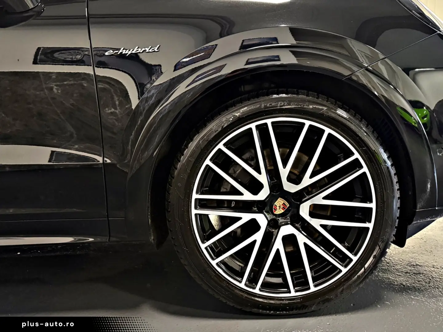 PORSCHE Cayenne Coupe E-Hybrid Heasup Pano Massage PASM