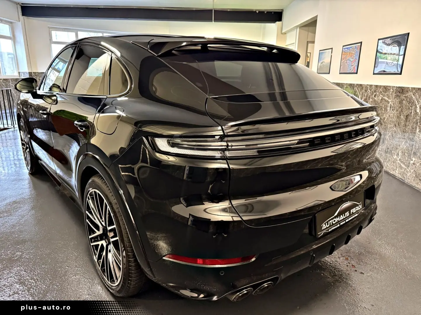 PORSCHE Cayenne Coupe E-Hybrid Heasup Pano Massage PASM