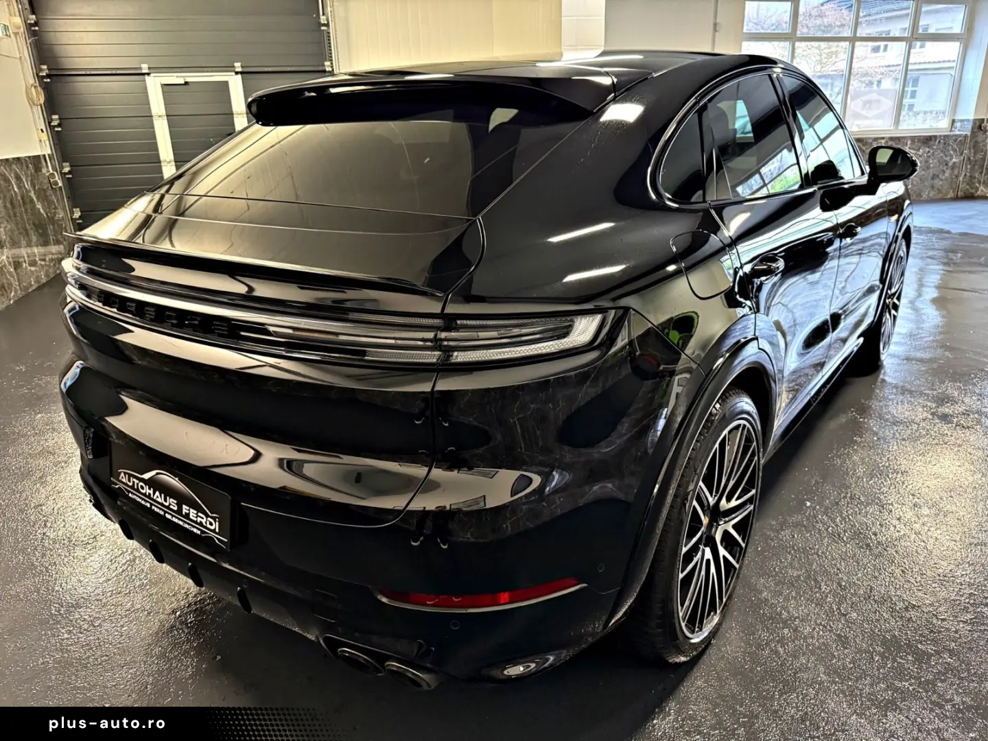 PORSCHE Cayenne Coupe E-Hybrid Heasup Pano Massage PASM