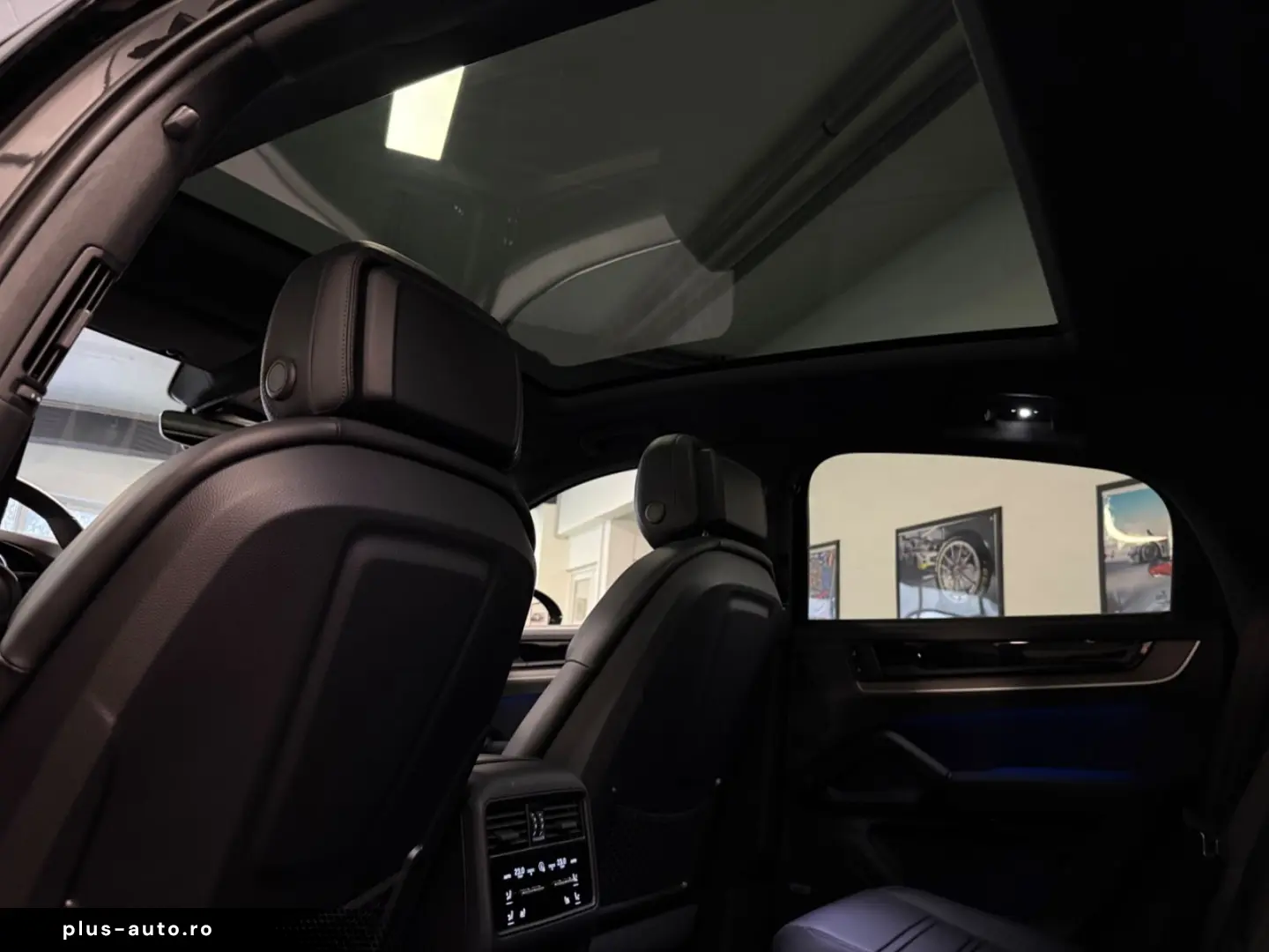 PORSCHE Cayenne Coupe E-Hybrid Heasup Pano Massage PASM