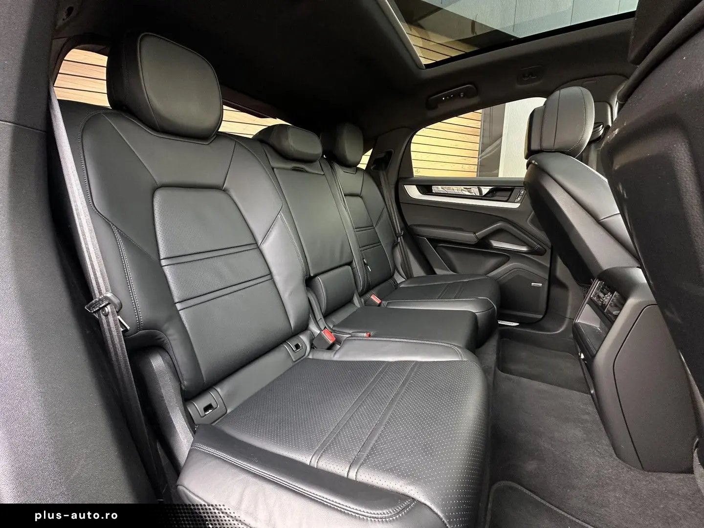 PORSCHE Cayenne Coupé 3.0 E-Hybrid PANO MASSAGE STOELVEN