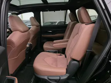 Toyota Grand Highlander Platinum