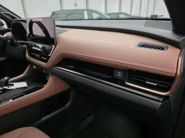 Toyota Grand Highlander Platinum