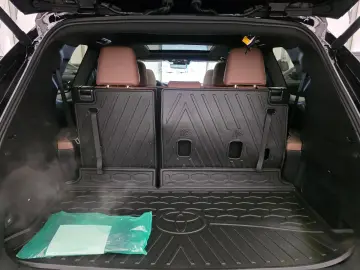 Toyota Grand Highlander Platinum