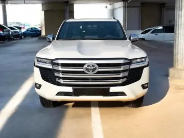 Toyota Land Cruiser 300 VX