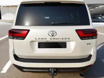 Toyota Land Cruiser 300 VX