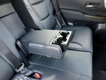 Toyota Land Cruiser 300 VX