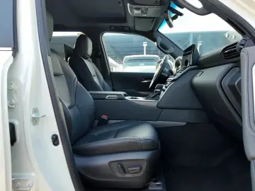 Toyota Land Cruiser 300 VX