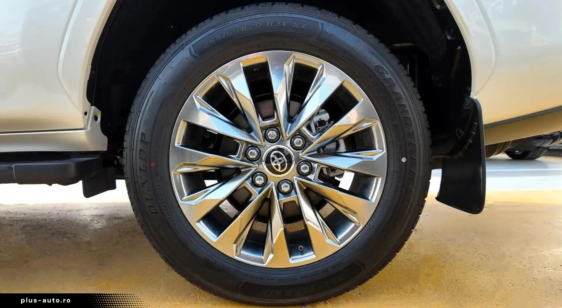 Toyota Land Cruiser 300 VX