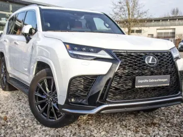 Lexus LX600 F Sport