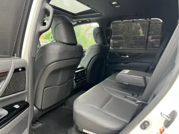 Lexus LX500 Luxury Line