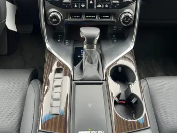 Lexus LX500 Luxury Line