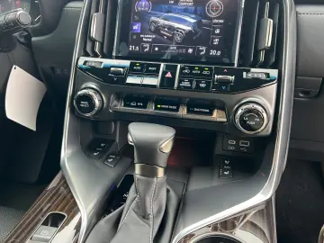 Lexus LX500 Luxury Line