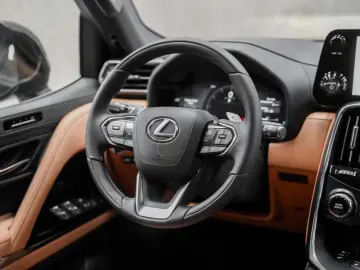 Lexus LX700h Luxury Line