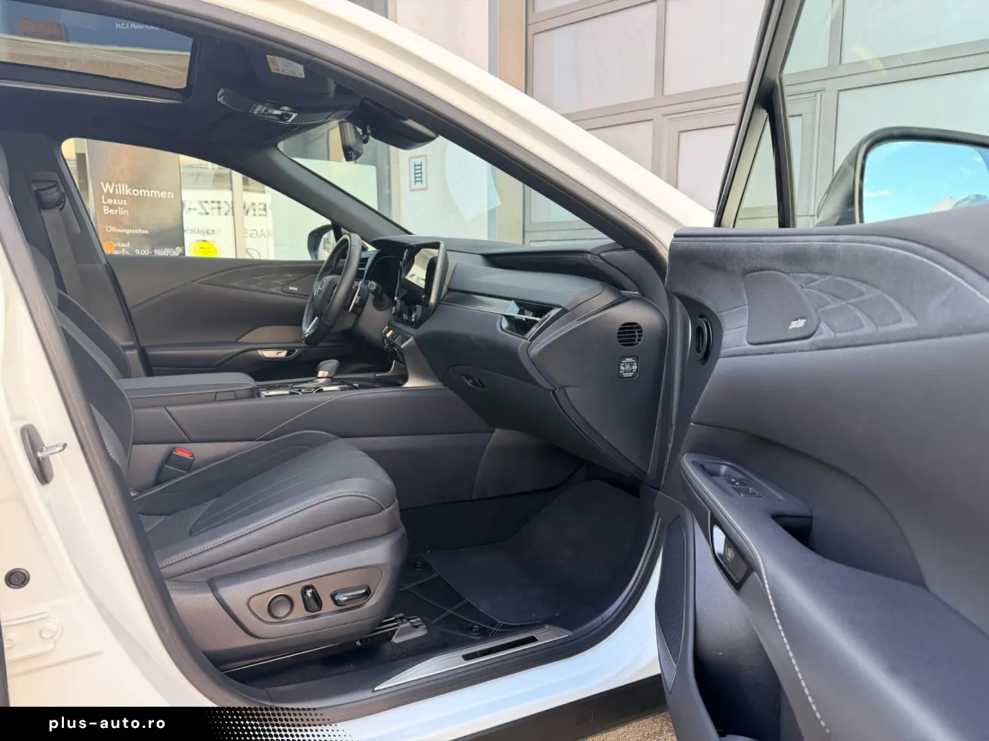 LEXUS RX500h  DIRECT4 F SPORT    Panoramadach