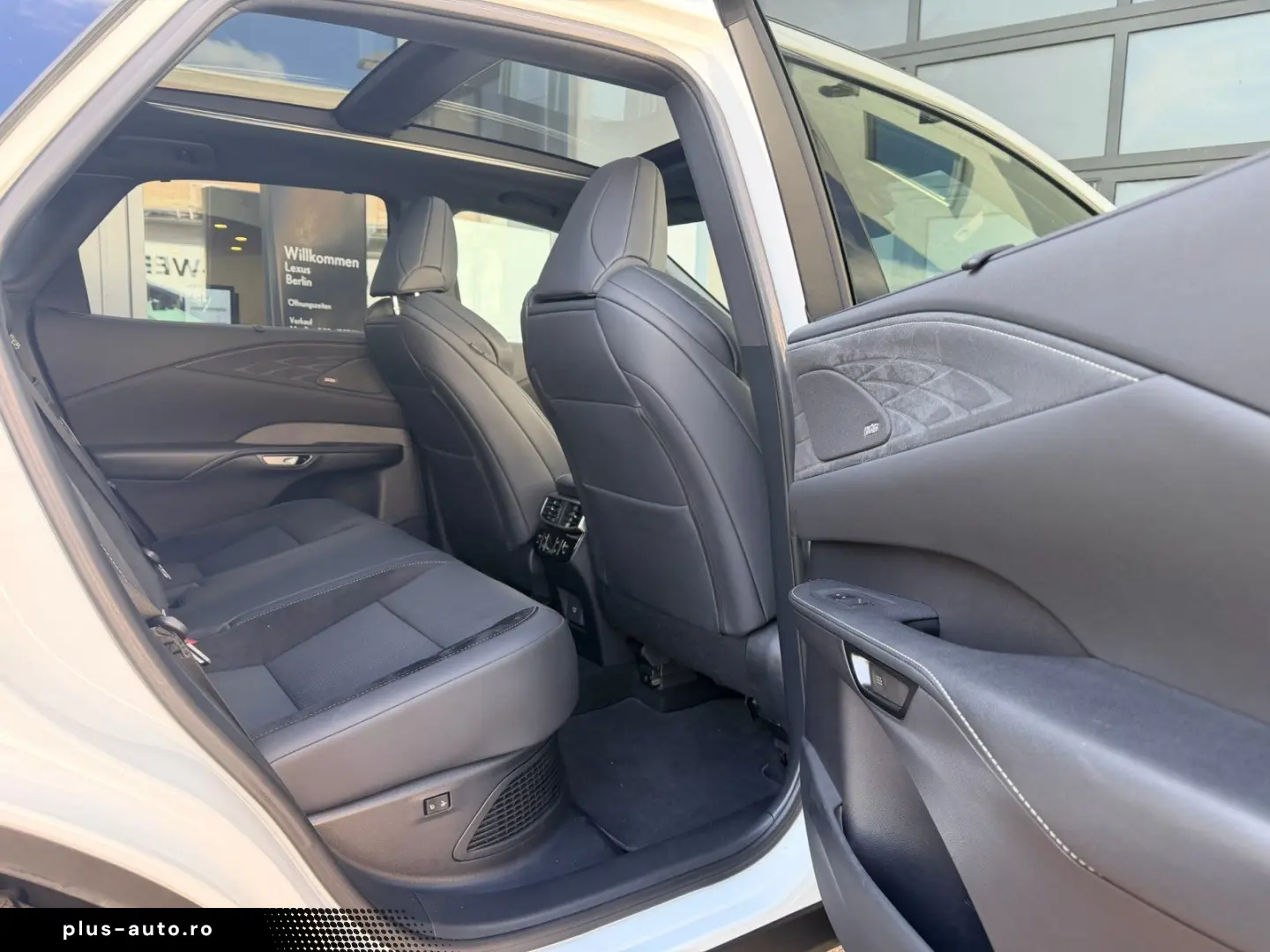 LEXUS RX500h  DIRECT4 F SPORT    Panoramadach