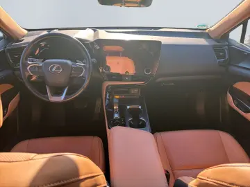 LEXUS NX 350h E-FOUR Luxury Line  Matrix HUD Leder CAM