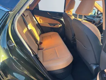 LEXUS NX 350h E-FOUR Luxury Line  Matrix HUD Leder CAM