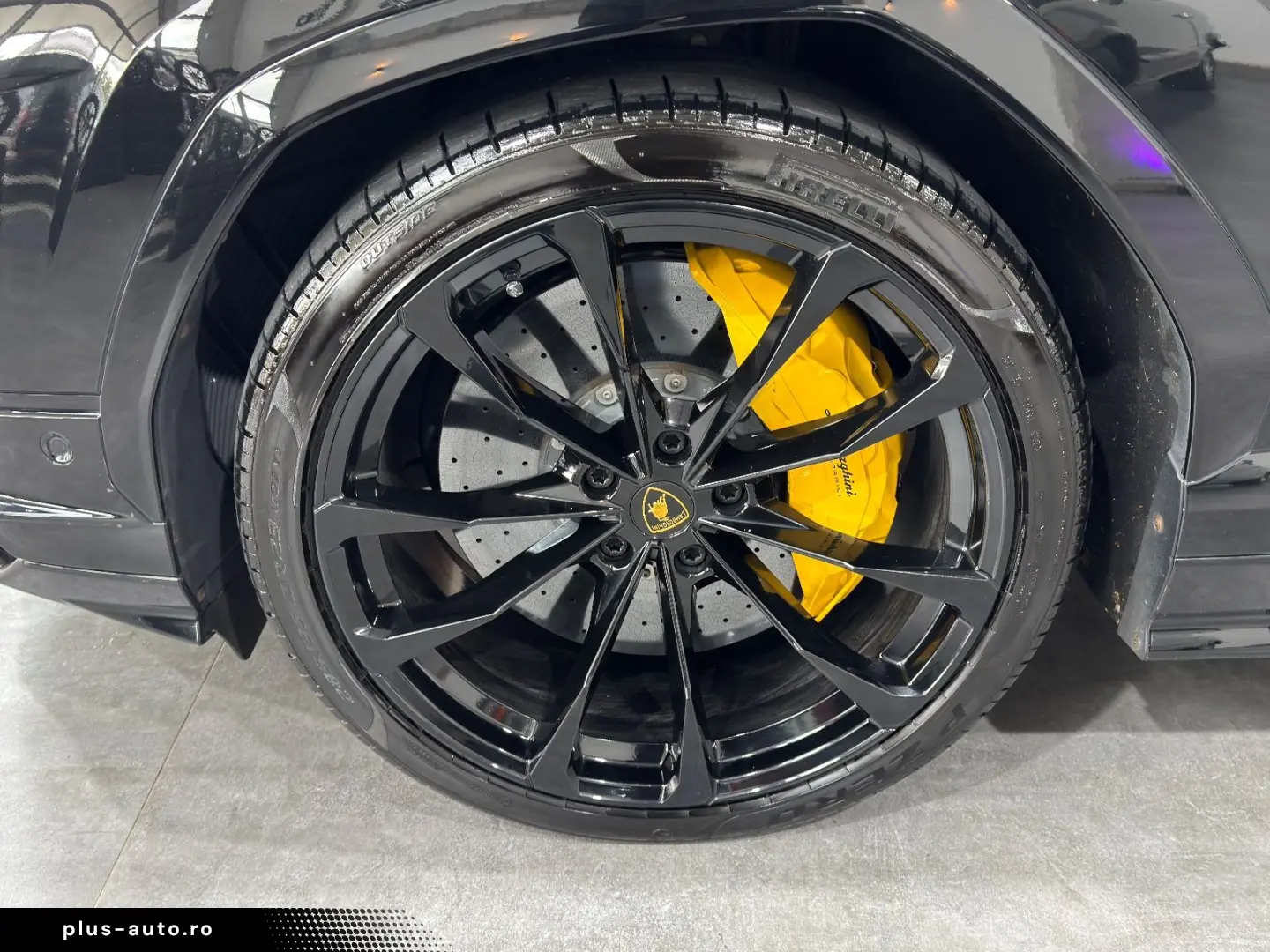 LAMBORGHINI Urus S 3D B&O Panorama HUD Style Package Massage