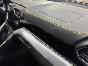LAMBORGHINI Urus S 3D B&O Panorama HUD Style Package Massage