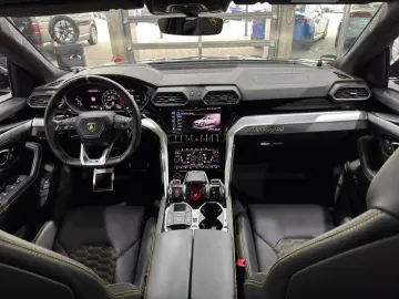 LAMBORGHINI Urus S 3D B&O Panorama HUD Style Package Massage