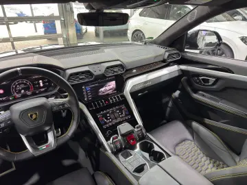 LAMBORGHINI Urus S 3D B&O Panorama HUD Style Package Massage