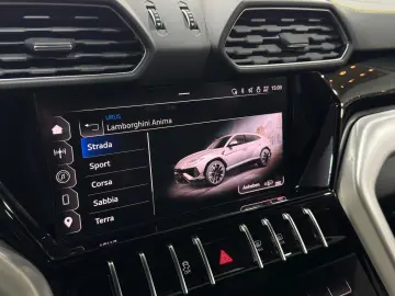 LAMBORGHINI Urus S 3D B&O Panorama HUD Style Package Massage