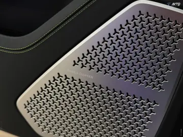 LAMBORGHINI URUS S-FACELIFT-COOL-SEAT-PANO-CITURA-BANG-SOFT