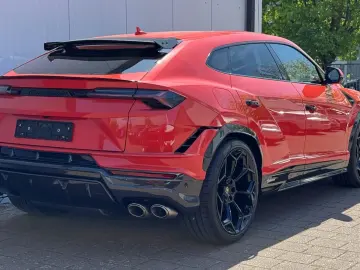 LAMBORGHINI Urus PERFORMANTE CARBON B&O MASSAGE PROD.2025
