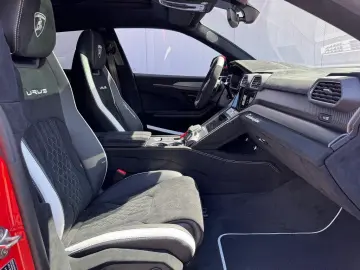 LAMBORGHINI Urus PERFORMANTE CARBON B&O MASSAGE PROD.2025
