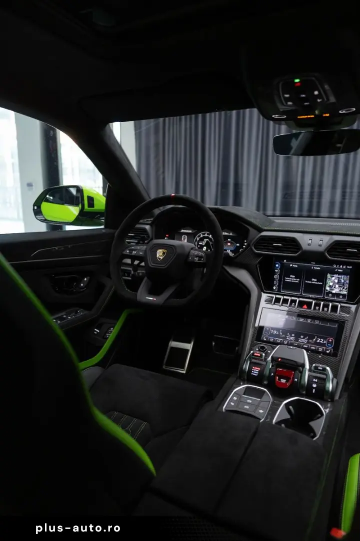 LAMBORGHINI Performante Carbon MY2025 HUD ACRAPOVIC PANO