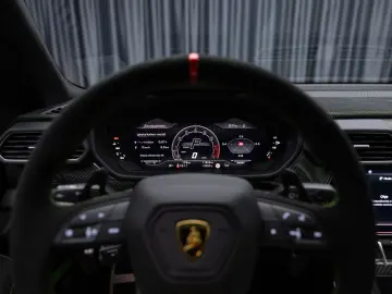 LAMBORGHINI Performante Carbon MY2025 HUD ACRAPOVIC PANO