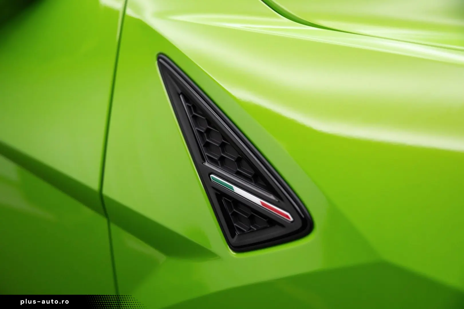 LAMBORGHINI Performante Carbon MY2025 HUD ACRAPOVIC PANO