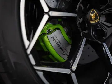 LAMBORGHINI Performante Carbon MY2025 HUD ACRAPOVIC PANO