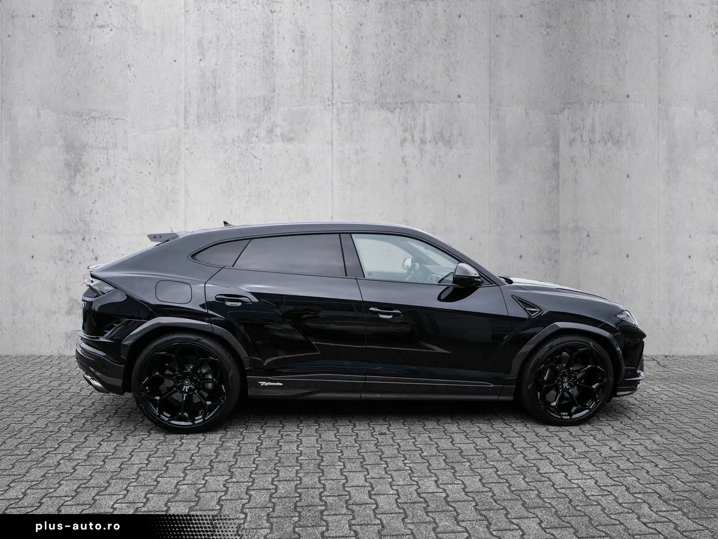 LAMBORGHINI Urus Perfomante Nero Helene  Full Exterior Carbo
