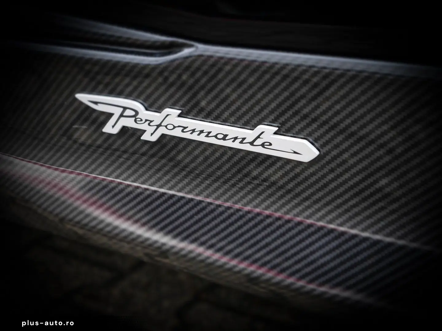 LAMBORGHINI Urus Perfomante Nero Helene  Full Exterior Carbo