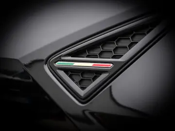 LAMBORGHINI Urus Perfomante Nero Helene  Full Exterior Carbo