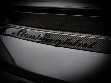 LAMBORGHINI Urus Perfomante Nero Helene  Full Exterior Carbo