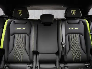 LAMBORGHINI Urus Perfomante Nero Helene  Full Exterior Carbo