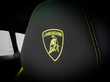 LAMBORGHINI Urus Perfomante Nero Helene  Full Exterior Carbo