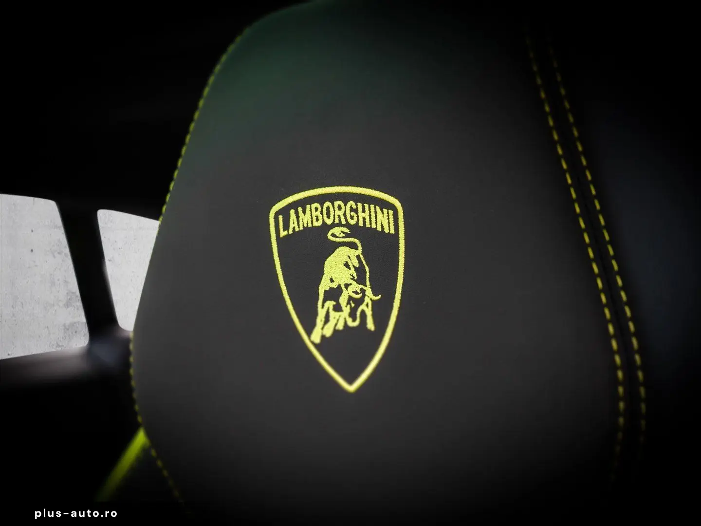 LAMBORGHINI Urus Perfomante Nero Helene  Full Exterior Carbo