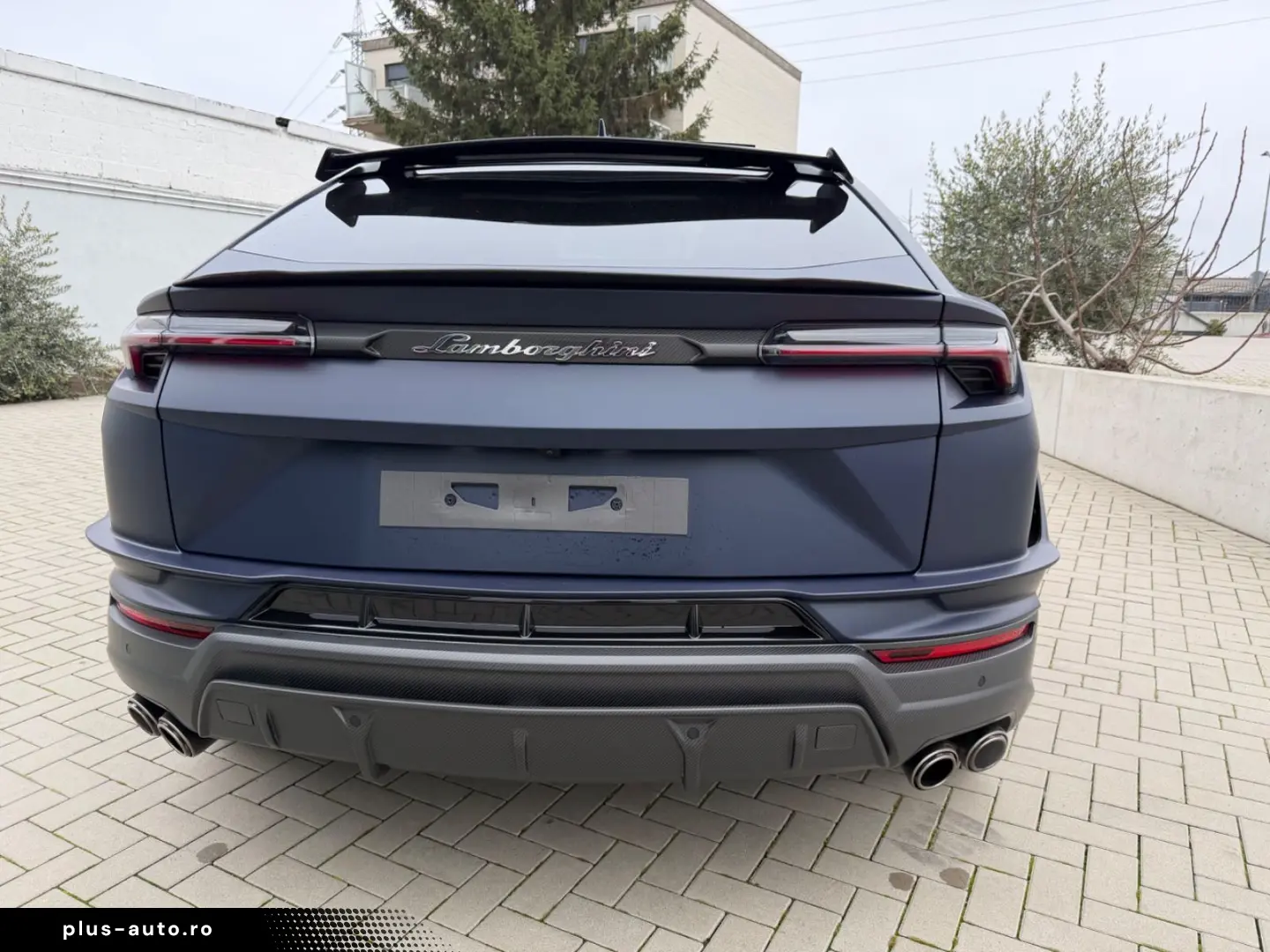 LAMBORGHINI Urus Performante