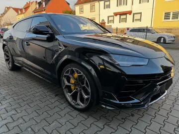 LAMBORGHINI Urus 4.0 V8 Performante  Akrapovic B&O Carbon