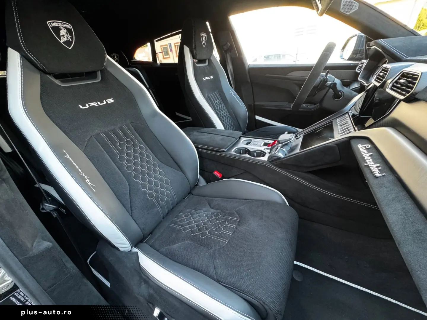 LAMBORGHINI Urus 4.0 V8 Performante  Akrapovic B&O Carbon