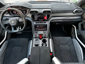 LAMBORGHINI Urus 4.0 V8 Performante  Akrapovic B&O Carbon
