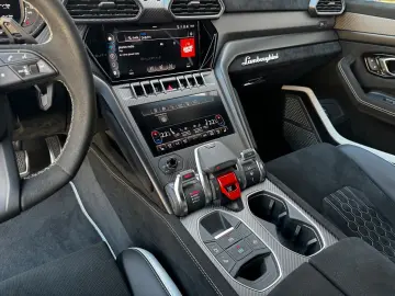 LAMBORGHINI Urus 4.0 V8 Performante  Akrapovic B&O Carbon