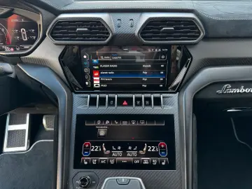 LAMBORGHINI Urus 4.0 V8 Performante  Akrapovic B&O Carbon